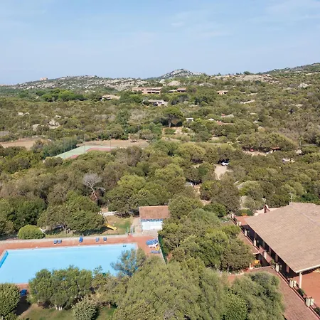 Vista Mare-piscina - Apartment Porto Rotondo