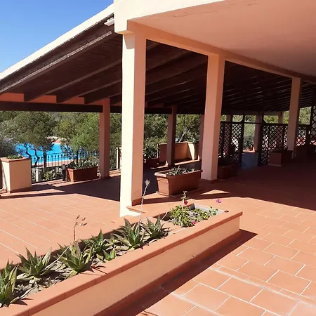 Vista Mare-piscina - * Porto Rotondo